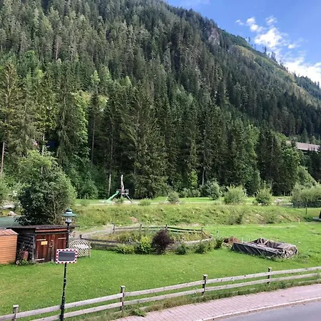 Townville Chalet's